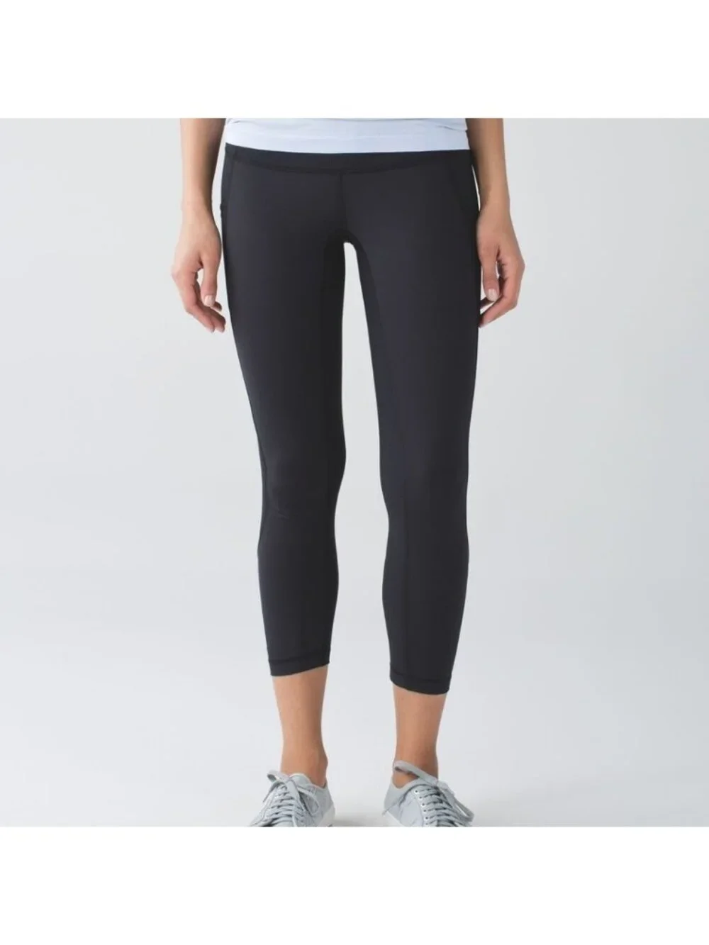 Lululemon Seek The Heat Crop Black 25